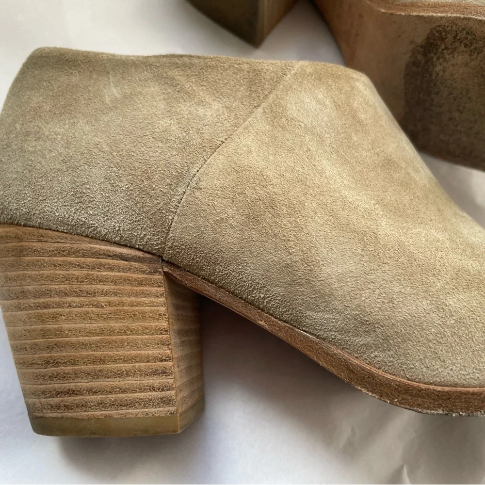 Vince Hamilton Clay Suede Leather  Pointed Toe Ankle Booties Boots Women’s Sz 7